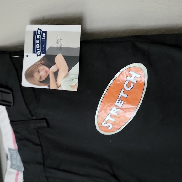 NWTS Riders Black Cropped Pants Capri School Uniform Size 8M Stretch - Picture 2 of 7